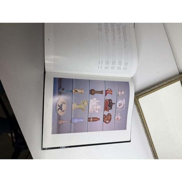 The Collectors Encyclopedia of McCoy Pottery hardback - Picture 6 of 10